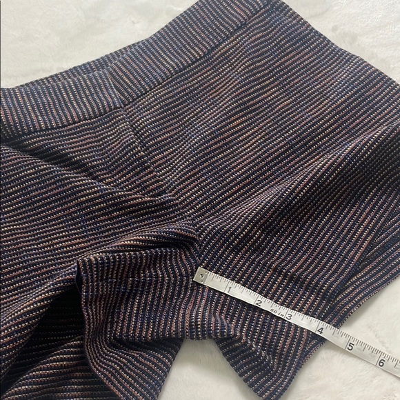 LOFT Textured Riviera Shorts with 4 Inch Inseam - Picture 9 of 11